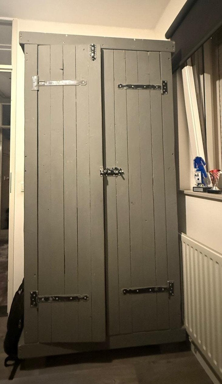 kledingkast steigerhout grijs, Met deur(en), Gebruikt, 200 cm of meer, 25 tot 50 cm