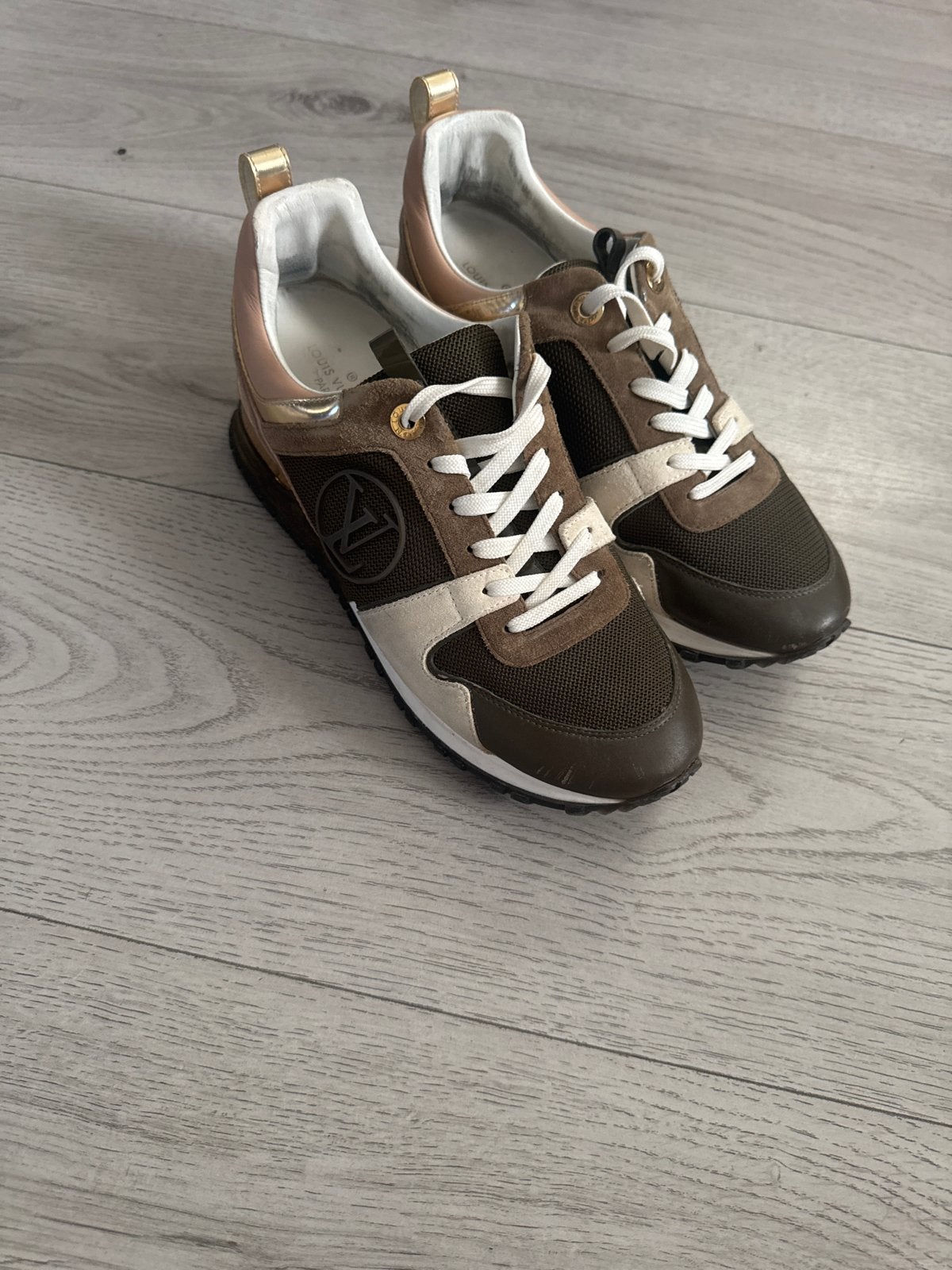 Louis Vuitton Run Away Sneakers Maat 39, Ophalen of Verzenden, Gedragen, Bruin, Sneakers of Gympen