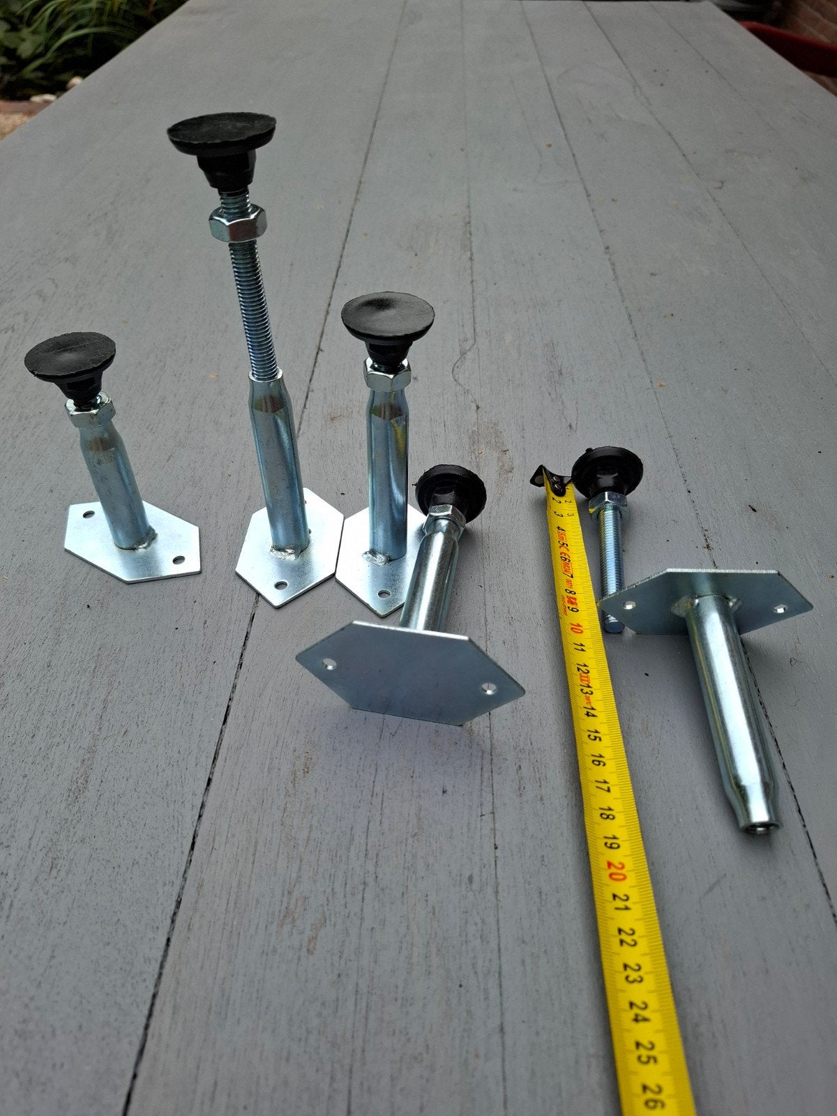 Verstelbare meubelpoten / stelpootjes (5 stuks), Doe-het-zelf en Verbouw, IJzerwaren en Bevestigingsmiddelen, Ophalen of Verzenden