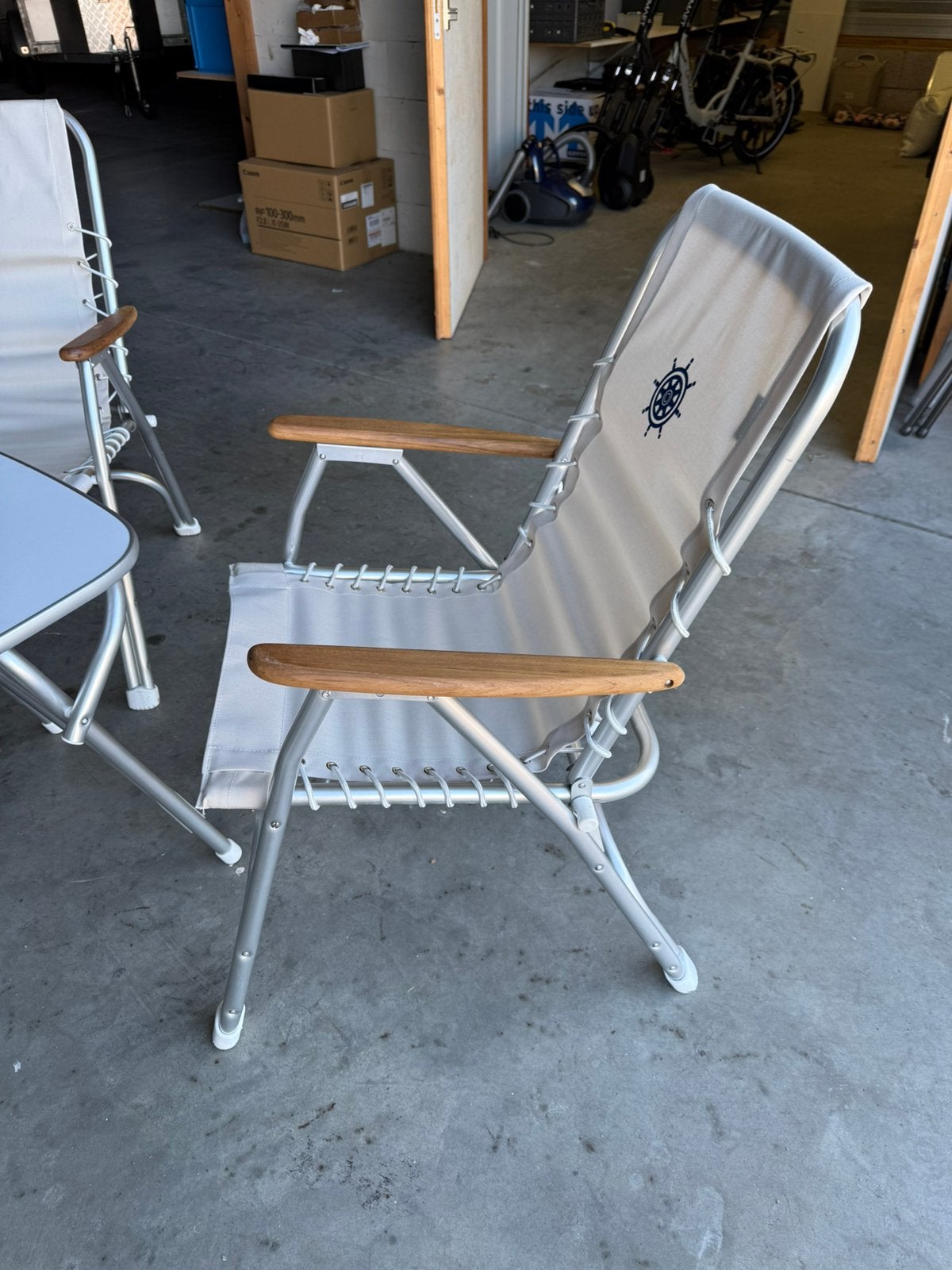 Bootstoelen en tafel, Ophalen, Zo goed als nieuw