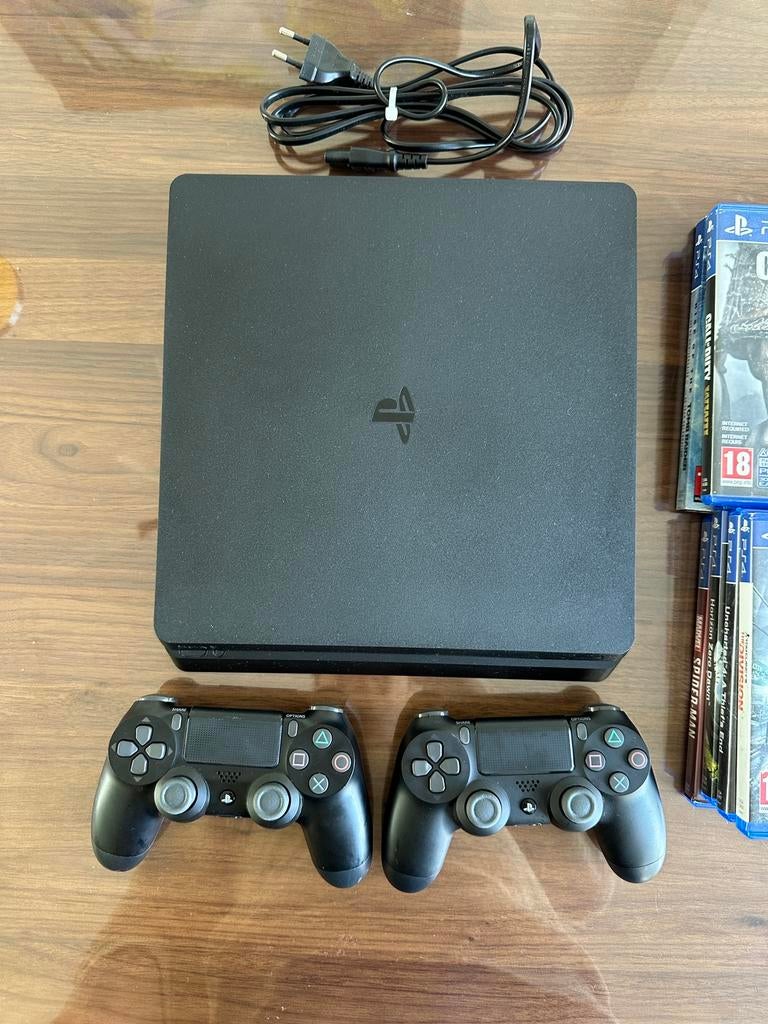 PlayStation 4 slim + 2 controllers + 7 games – top staat!, Ophalen, Zo goed als nieuw, Met 2 controllers, Original