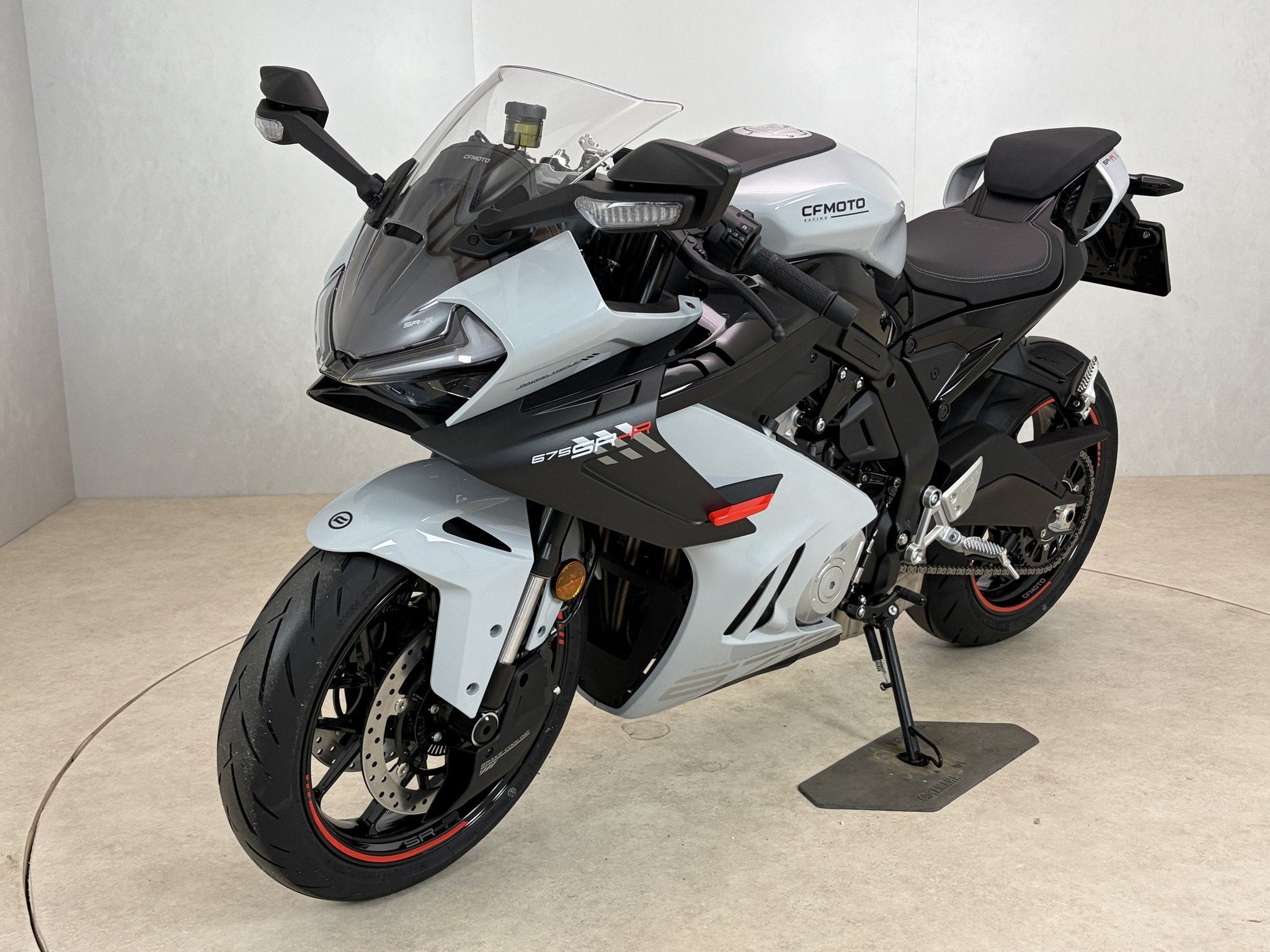 CFMOTO 675SR-R (bj 2026), Sport, Meer dan 35 kW, Contact@bwimport.be, Bedrijf