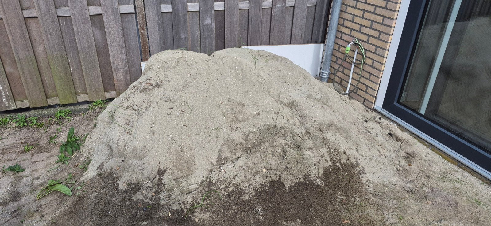 Gratis zand ophalen uit tuin, Ophalen, Ophoogzand
