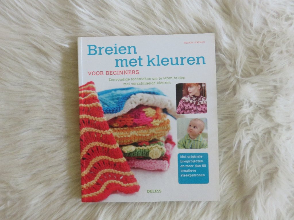 Breien met kleuren - voor beginners, Ophalen of Verzenden, Zo goed als nieuw, Breien en Haken