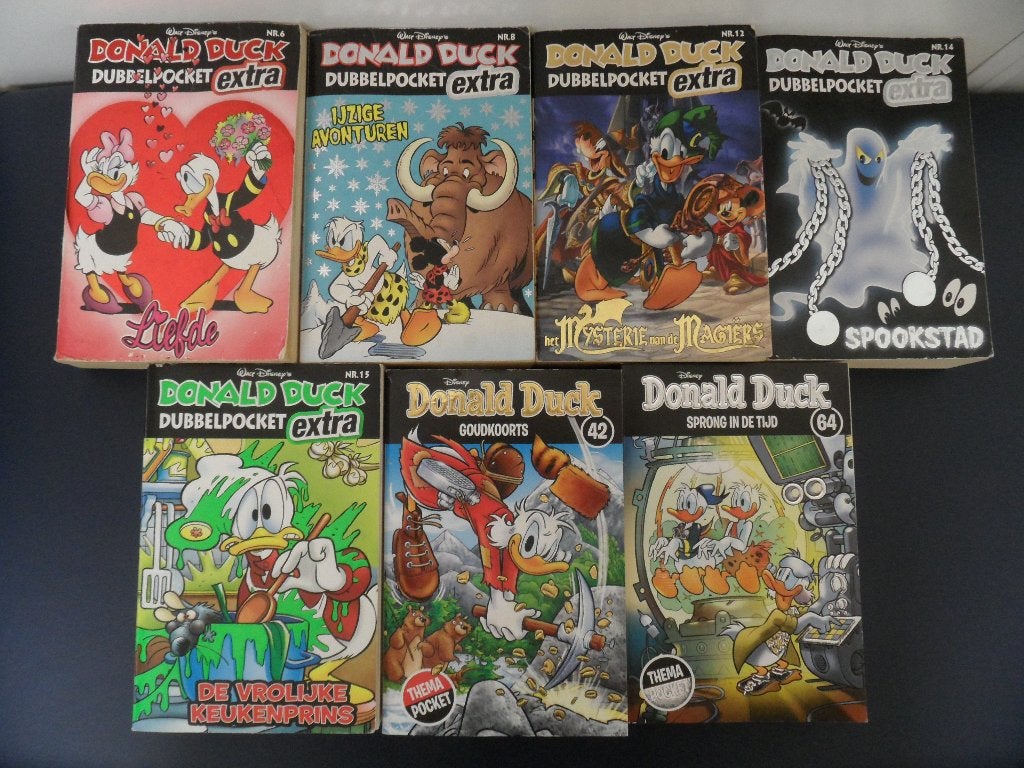 Donald Duck Dubbelpocket Extra 5 X en Thema Pocket 2 X., Meerdere stripboeken, Ophalen of Verzenden, Gelezen