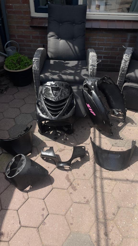 Beschadigde zip kappen zwart, Ophalen, Gebruikt, Kap, Piaggio