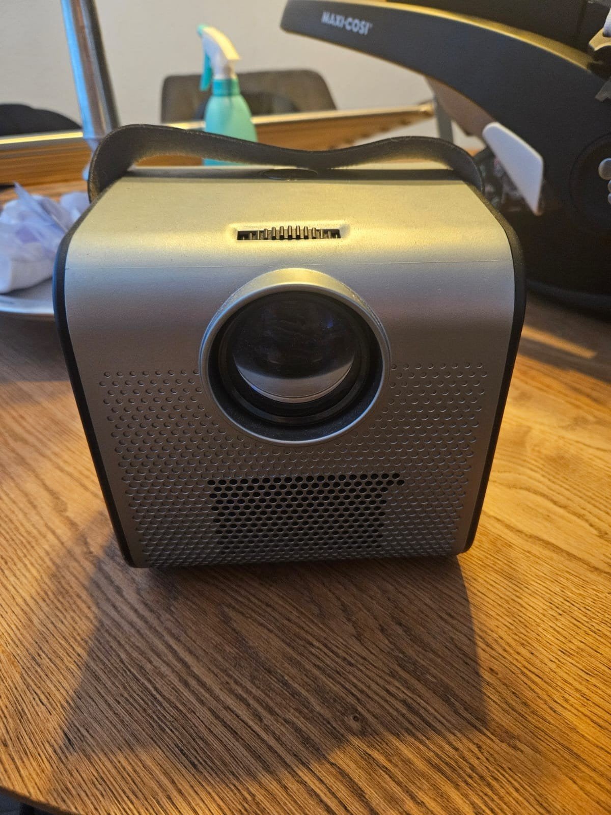 Compacte LED Beamer / Projector met HDMI en USB, Ophalen, Gebruikt, Onbekend, LED