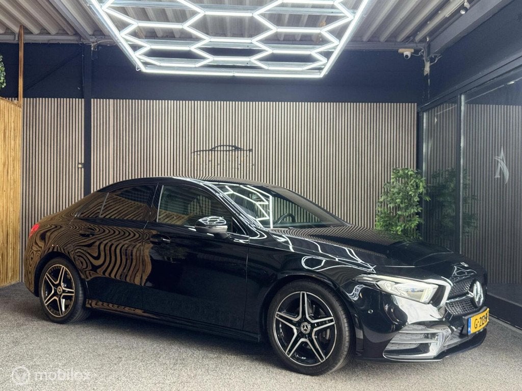 Mercedes A-klasse 200 Business Solution AMG|PDC|Cam |Carplay, Auto's, Mercedes-Benz, Gebruikt, 4 cilinders, Origineel Nederlands