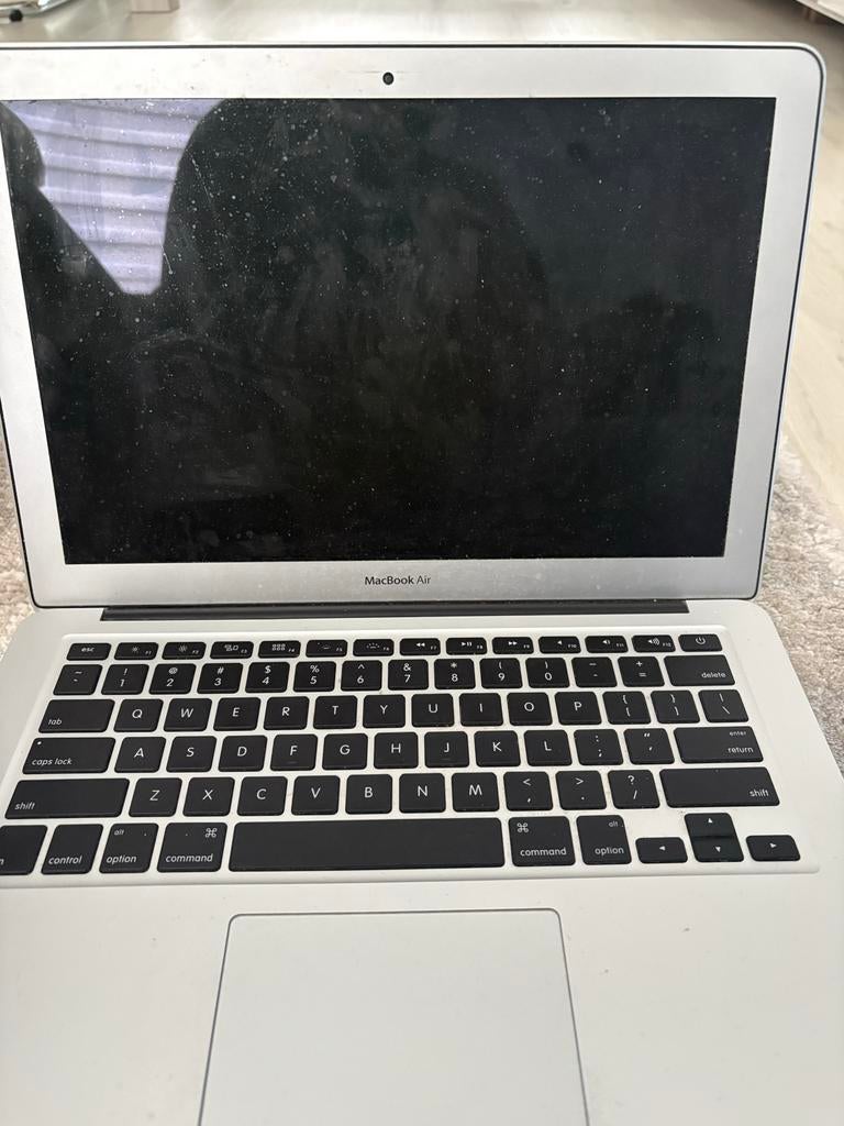 MacBook Air 13 inch - 2013 Model, Qwerty, 13 inch, Ophalen of Verzenden, Zo goed als nieuw