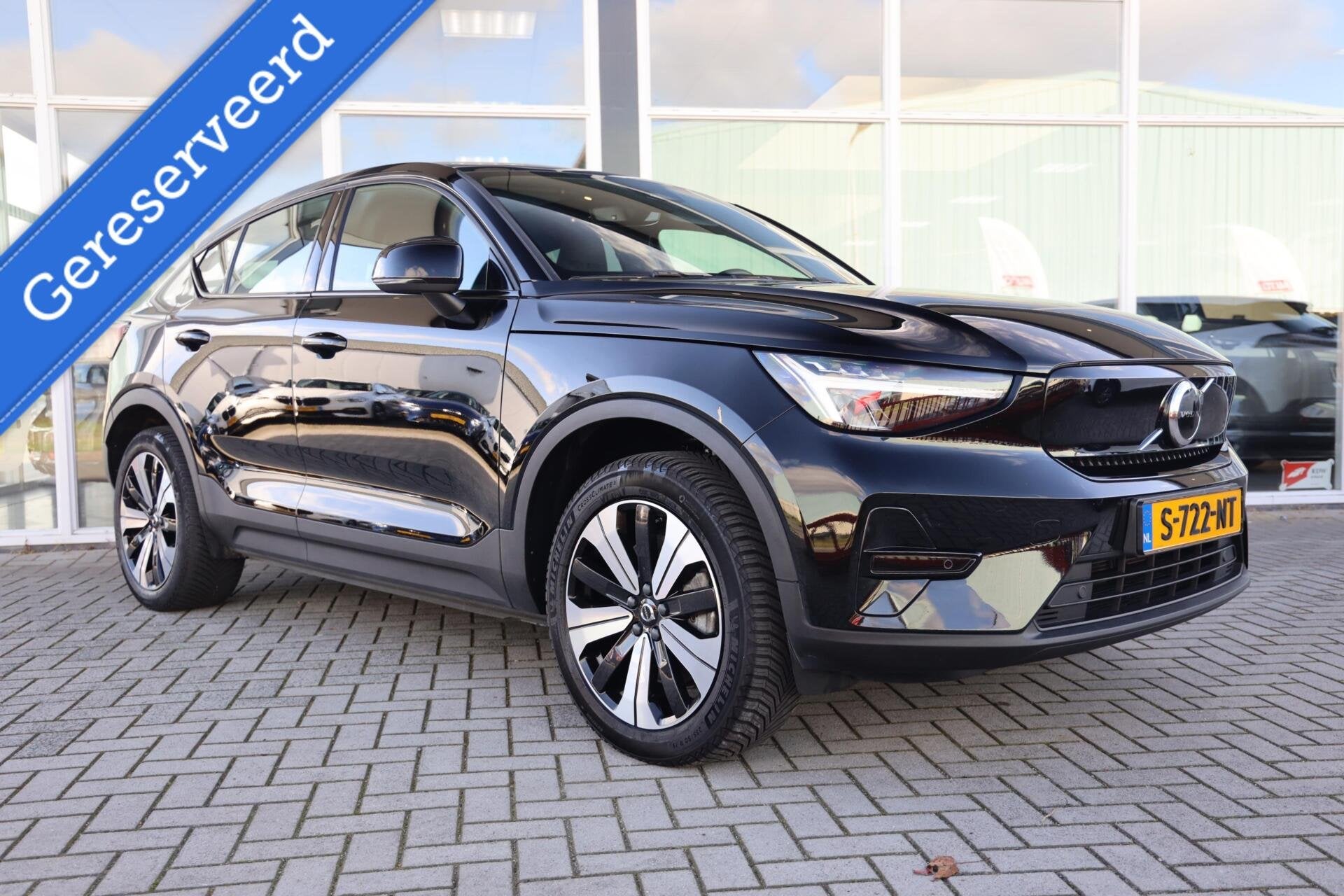 Volvo C40 Recharge Core 69 kWh|Camera|Panoramadak|Carplay|Na, Gebruikt, Met garantie (alle), Zwart, SUV of Terreinwagen