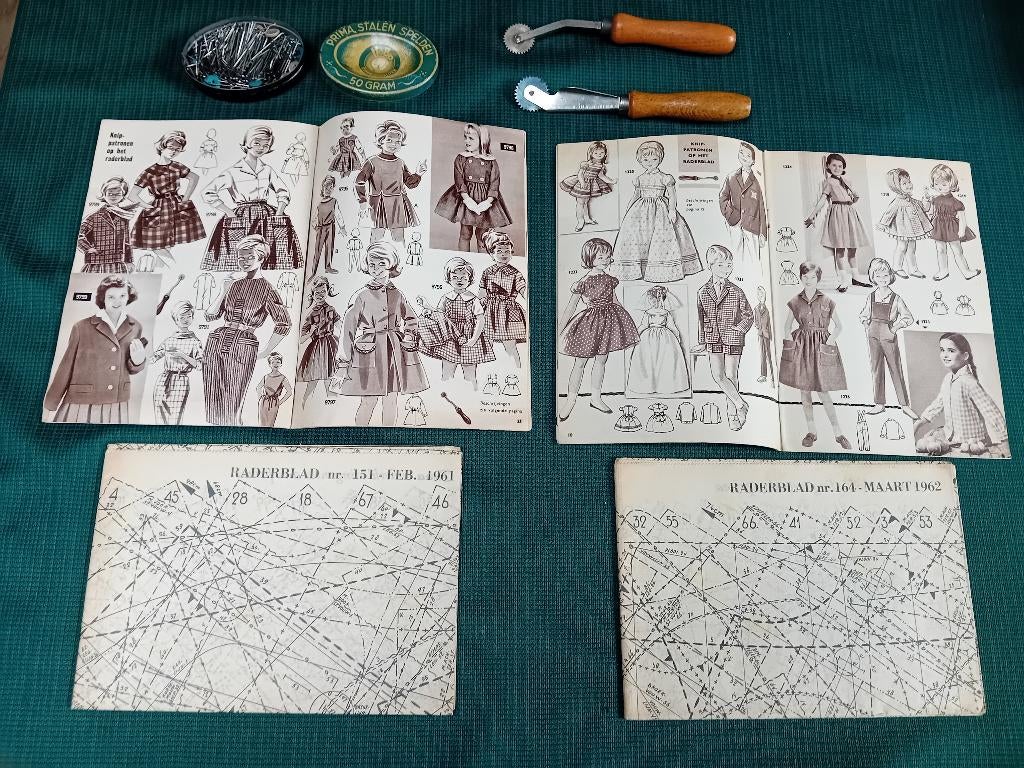 Marion blad met patronen., Antiek en Kunst, Ophalen of Verzenden