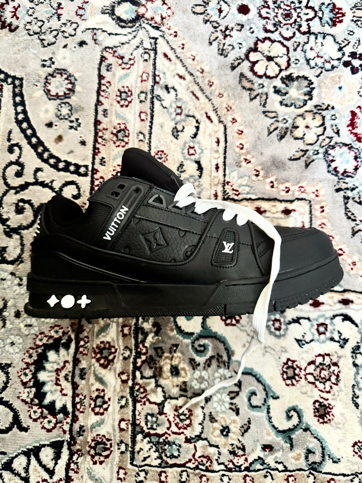 Louis Vuitton Sneakers Maat 43 Mat Zwart, Kleding | Heren, Schoenen, Ophalen of Verzenden, Zo goed als nieuw, Zwart, Sneakers of Gympen