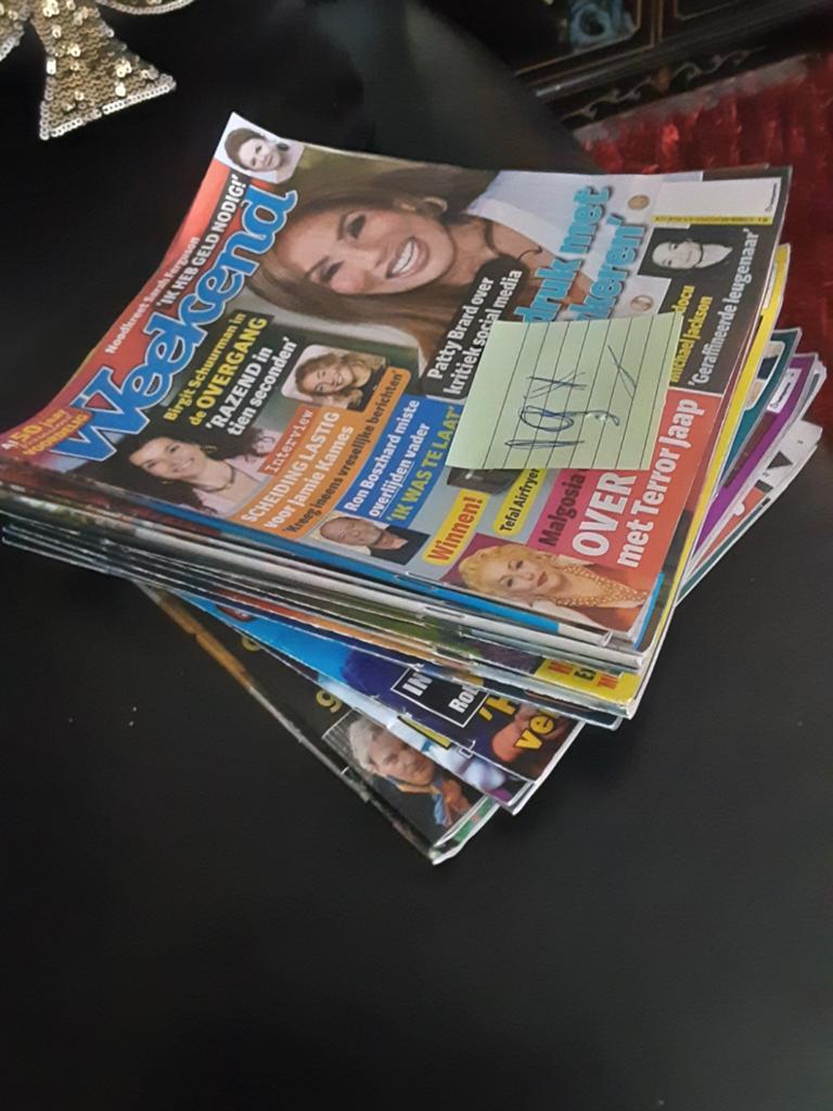 WEEKEND STORY EN PARTY  19X   7.50, Boeken, Tijdschriften en Kranten, Ophalen of Verzenden, Zo goed als nieuw, Damesbladen