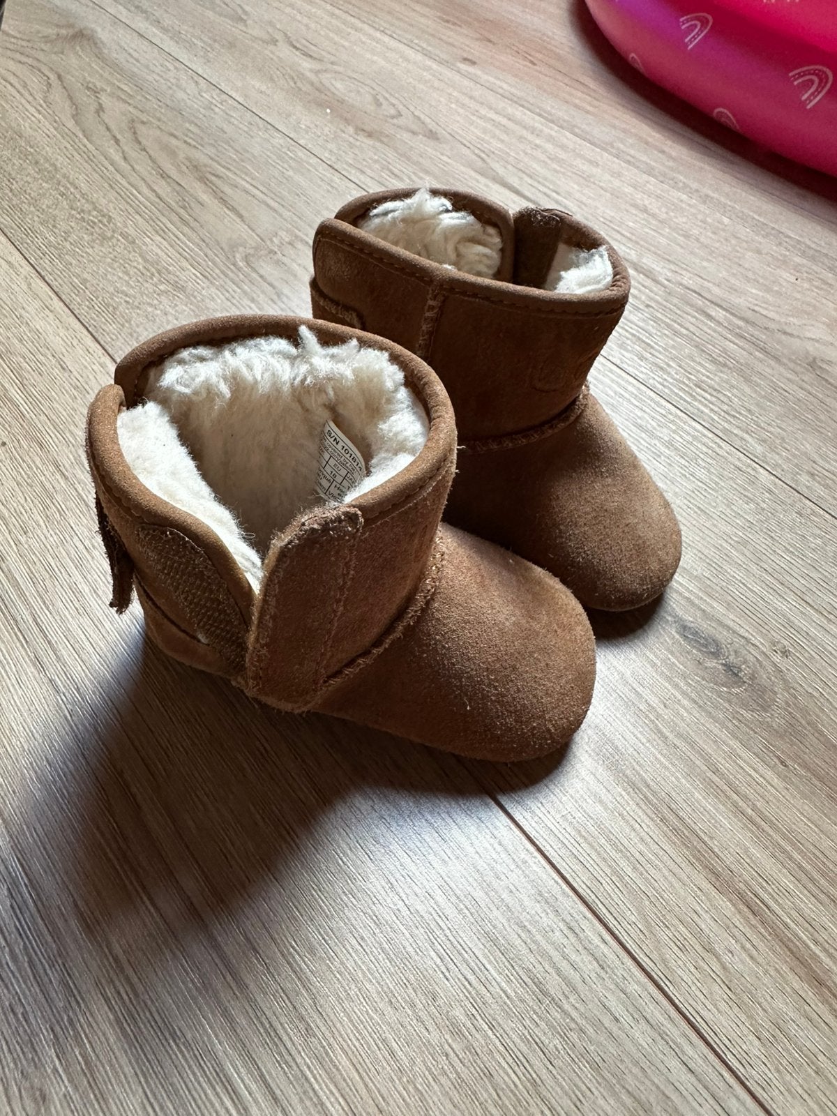 Ugg laarz en pantoffel, Ophalen of Verzenden, Zo goed als nieuw, Jongetje of Meisje, Laarsjes