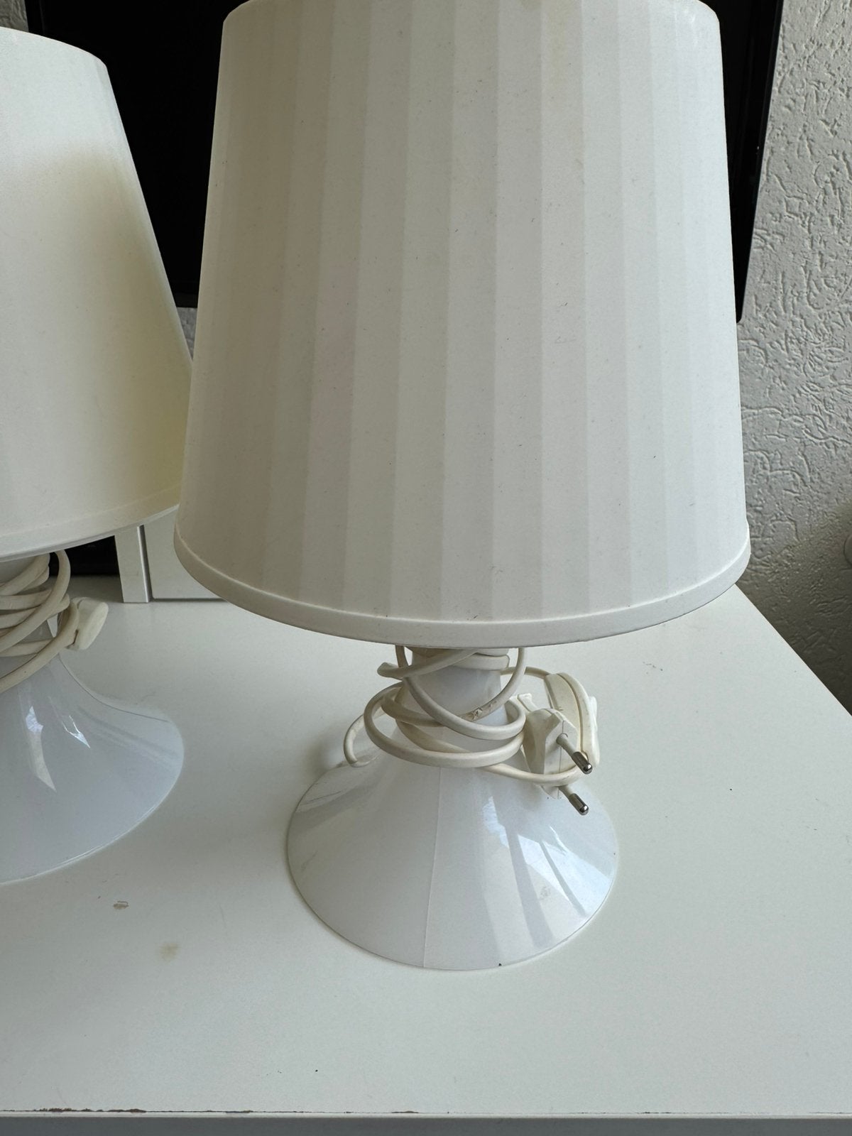 2x IKEA tafellamp, Huis en Inrichting, Lampen | Lampenkappen, Ophalen of Verzenden, Gebruikt, Wit, Rond