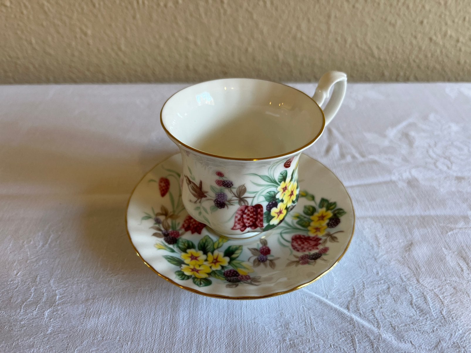 Royal Albert kop en schotel Springwood Summertime serie, Ophalen