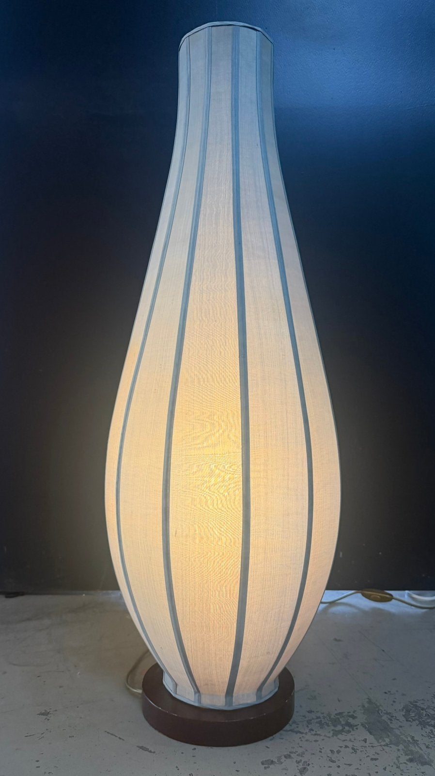 Italiaanse Cocoon vloerlamp – jaren 60, Ophalen