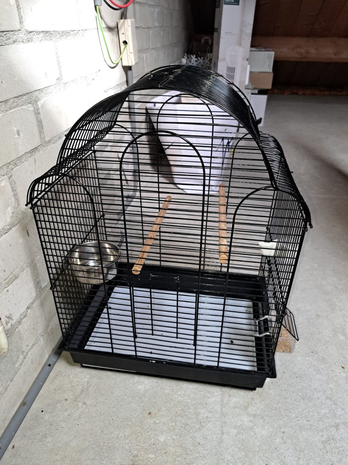 Used cage for only one month, Dieren en Toebehoren, Ophalen, Hout, Vogelkooi