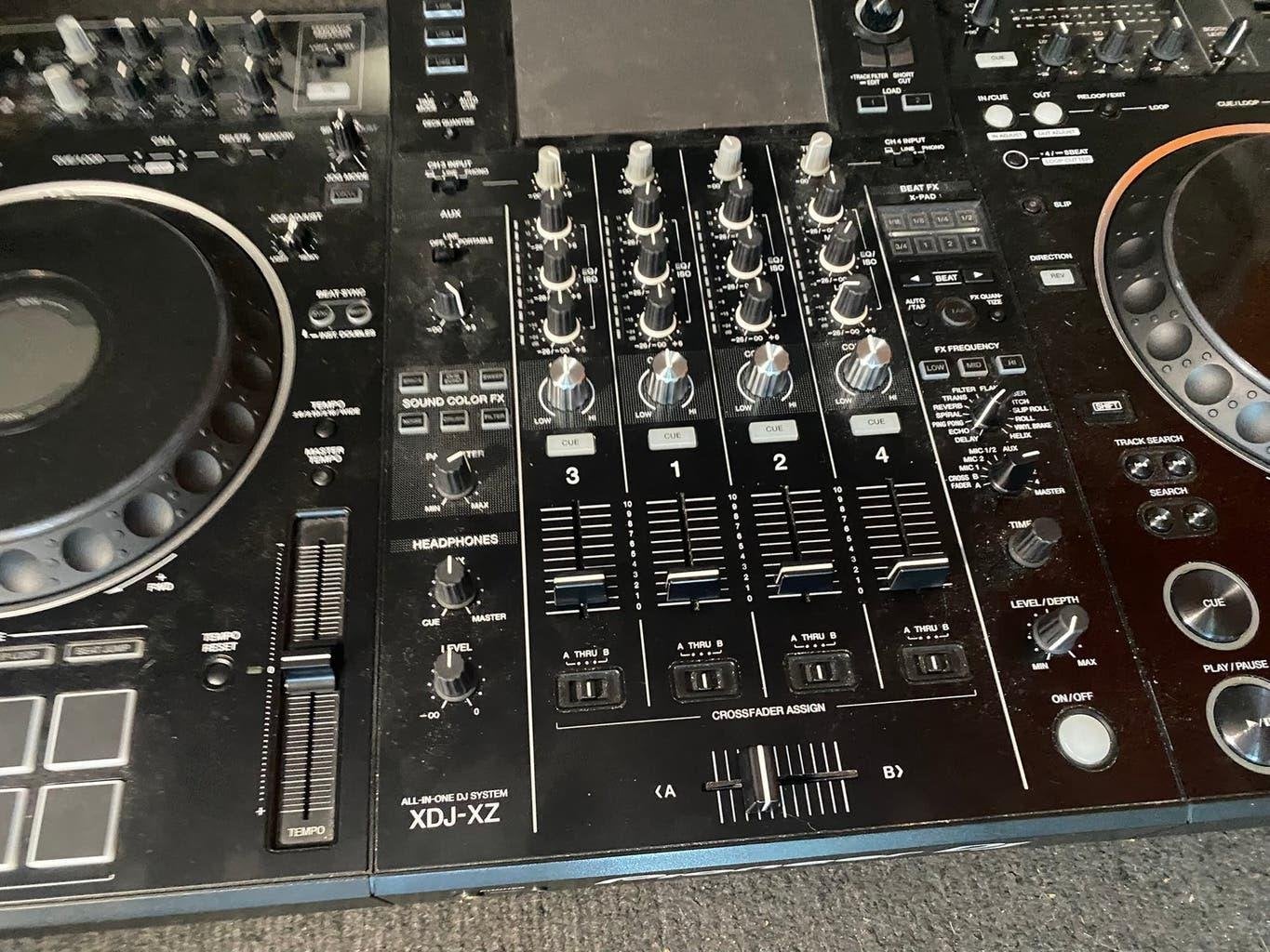 Foto 3 van Pioneer XDJ XZ dj-controller - zgan- incl. BTW