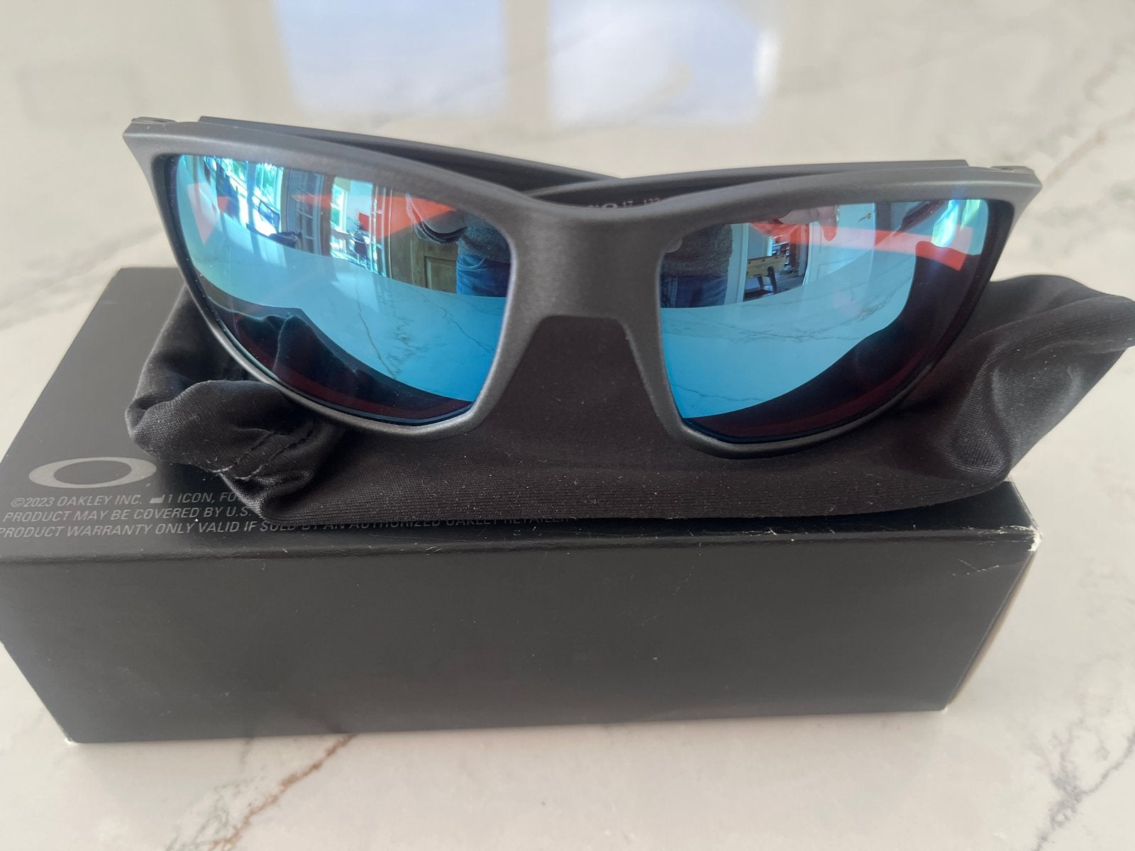 Oakley Gibston Steel Prizm Sapphire Zonnebril. Nieuw, Zonnebril, Zwart, Ophalen of Verzenden, Zo goed als nieuw