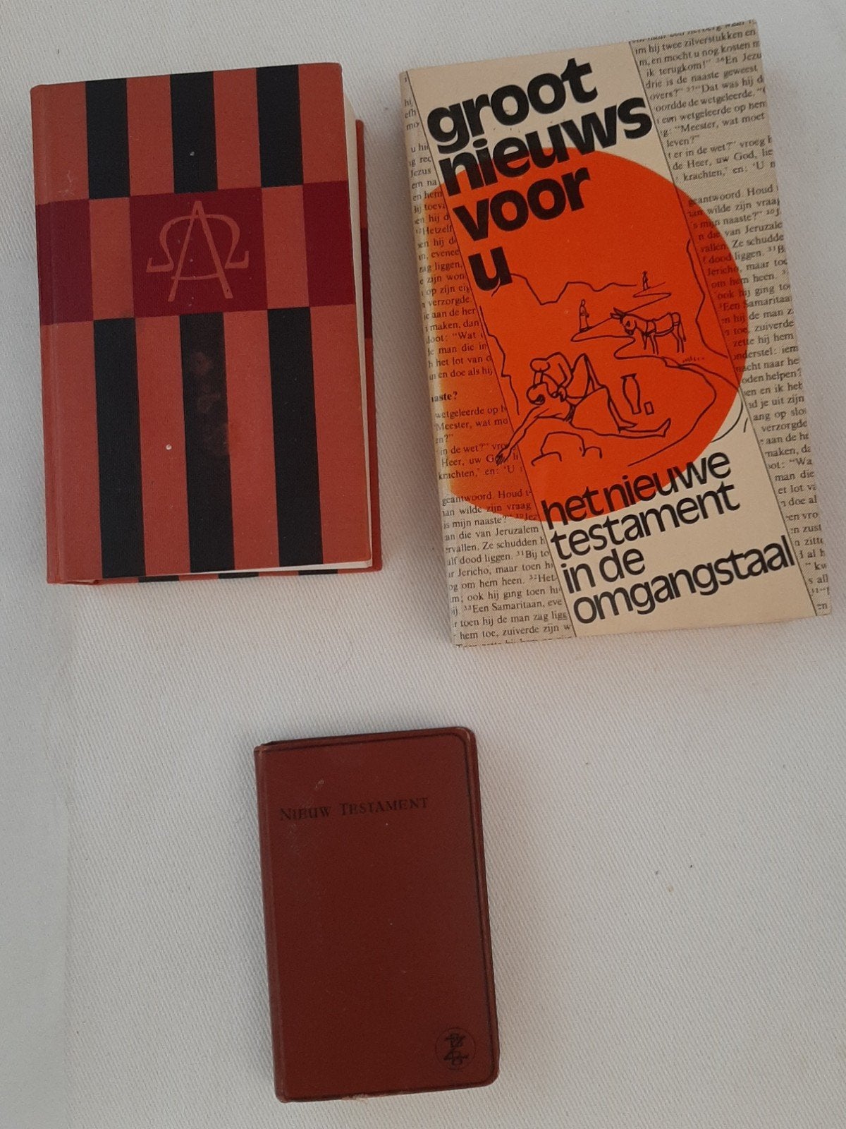 3 Bijbels - christendom, Ophalen of Verzenden, Gelezen