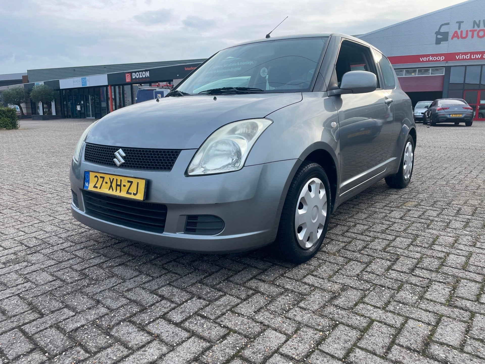 Suzuki Swift 1.3 GLS zeer nette auto nieuwe apk, Auto's, Suzuki, Gebruikt, 400 kg, Swift, Origineel Nederlands