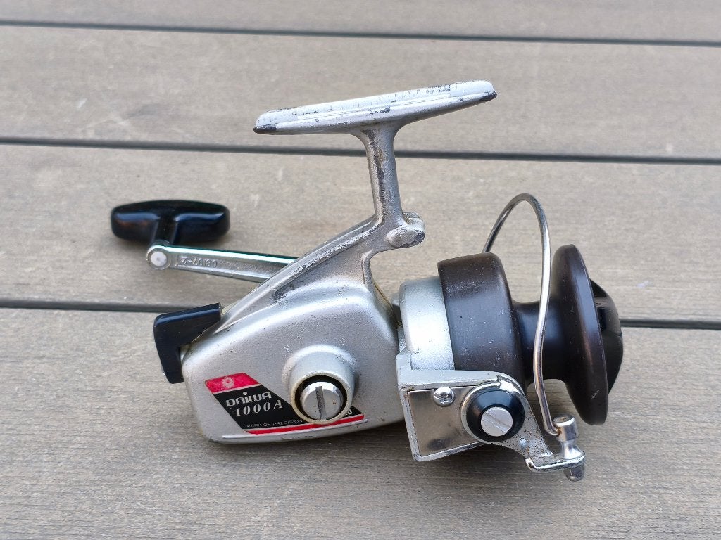 Vismolen daiwa 1000A met beugel oldschool, Ophalen of Verzenden, Gebruikt, Molen