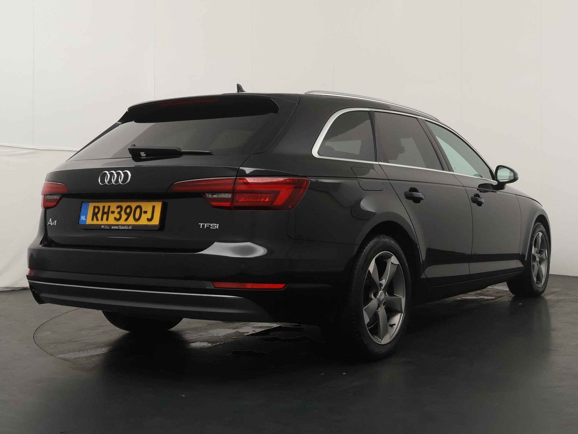 Foto 6 van Audi A4 Avant 1.4 TFSI Sport Lease Edition Automaat - Naviga