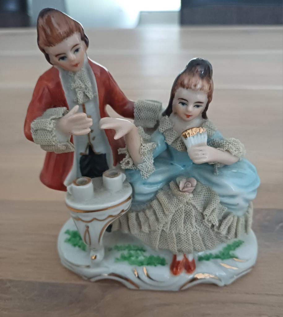 Beeldje man en vrouw van lang geleden, Verzamelen, Beelden en Beeldjes, Ophalen, Gebruikt, Mens