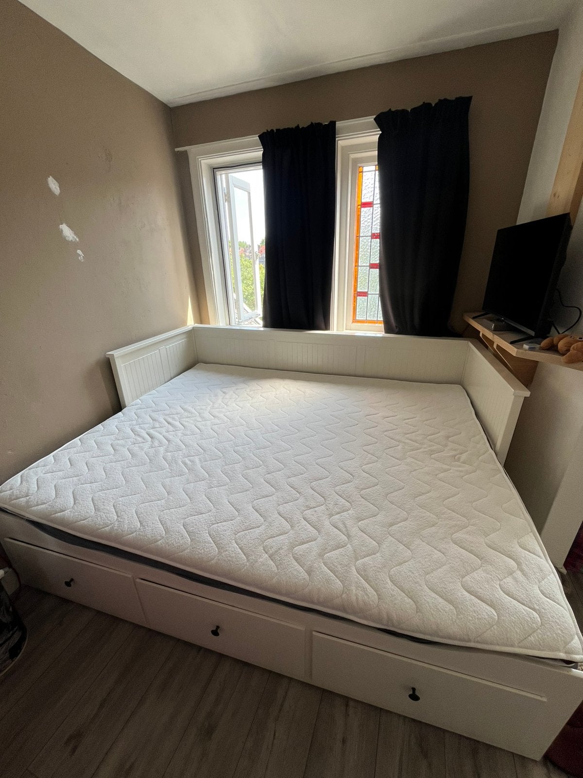 Ikea Hemnes bedbank + 2 matrassen en topper, Ophalen, Wit, Tweepersoons, 200 cm