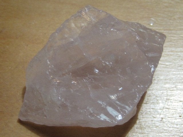 mi. ruwe edelsteen ROZE FLUORIET (3) zeldzaam, Verzenden, Mineraal