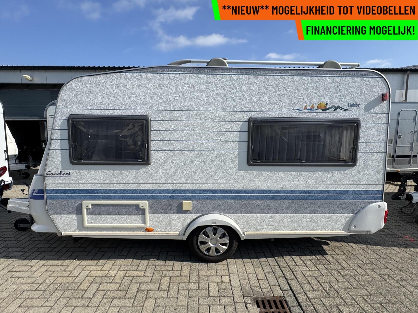 Hobby ExcellenT 400 SF, DWARSBED, TREINZIT, VOORTENT, Caravans en Kamperen, Hobby, Bedrijf, Treinzit, 750 - 1000 kg