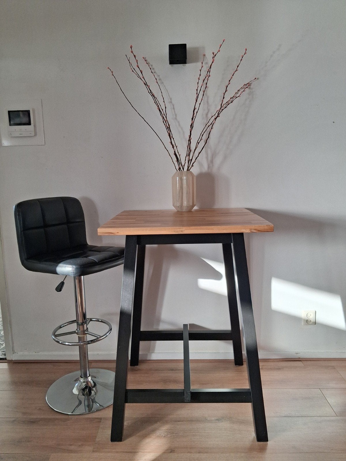 Bartafel Ikea, Huis en Inrichting, Ophalen, Zo goed als nieuw