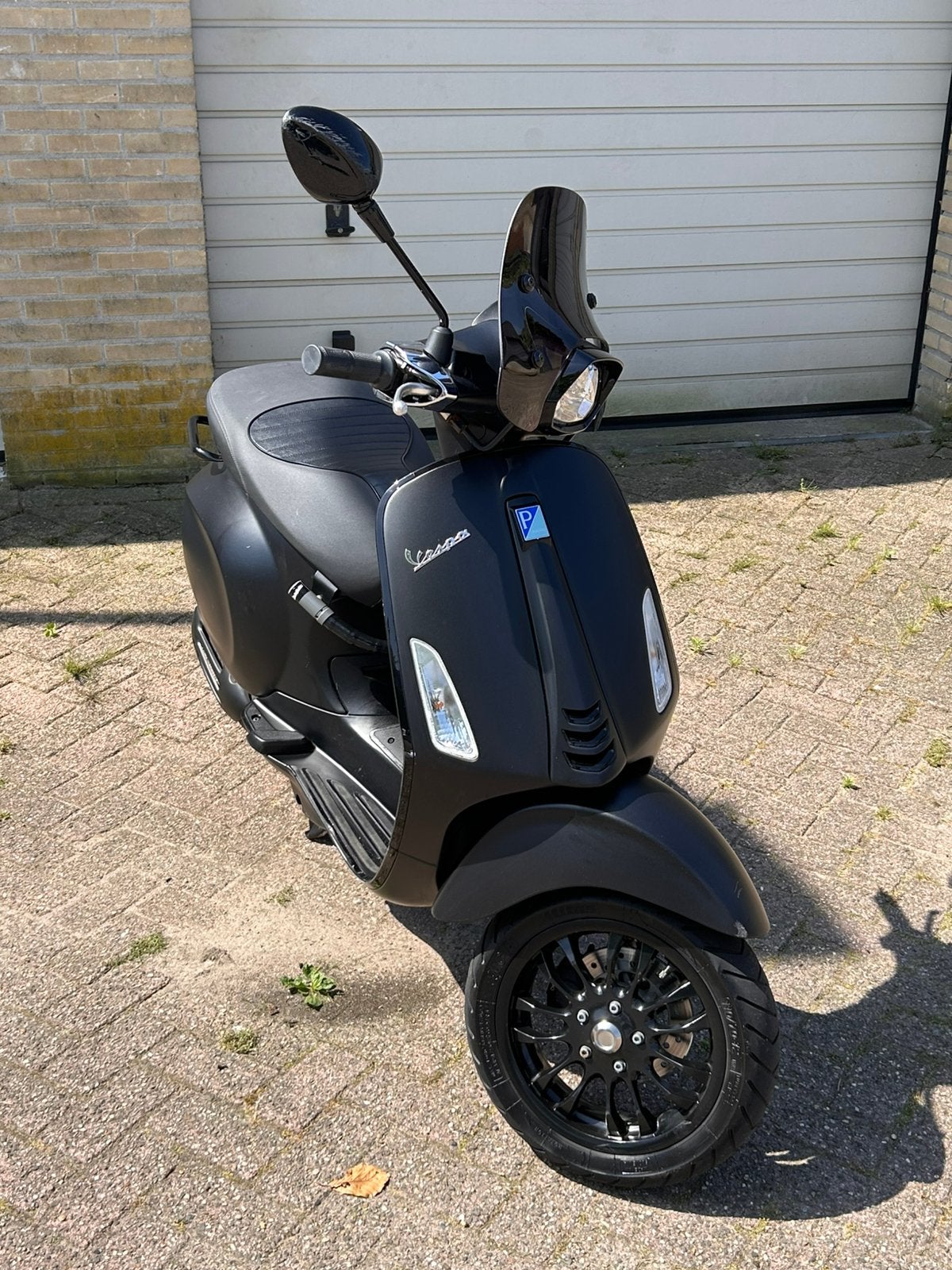 Vespa Sprint Notte | IGET | Lage KM, Fietsen en Brommers, Scooters | Vespa, Ophalen, Zo goed als nieuw, Benzine, 50 cc