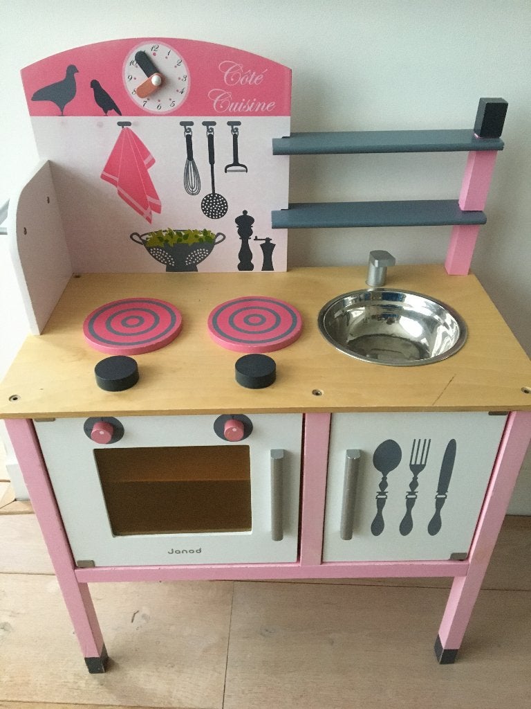 Janod houten kinderkeuken in roze, Ophalen of Verzenden, Gebruikt, Meubelstuk of Keukentje