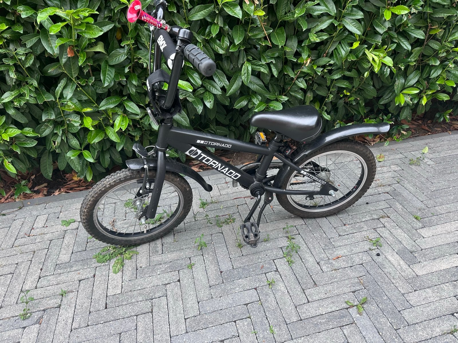 BMX Tornado 16 inch - Weinig gebruikt met spatbord, Ophalen, Zo goed als nieuw, Terugtraprem, 16 tot 20 inch