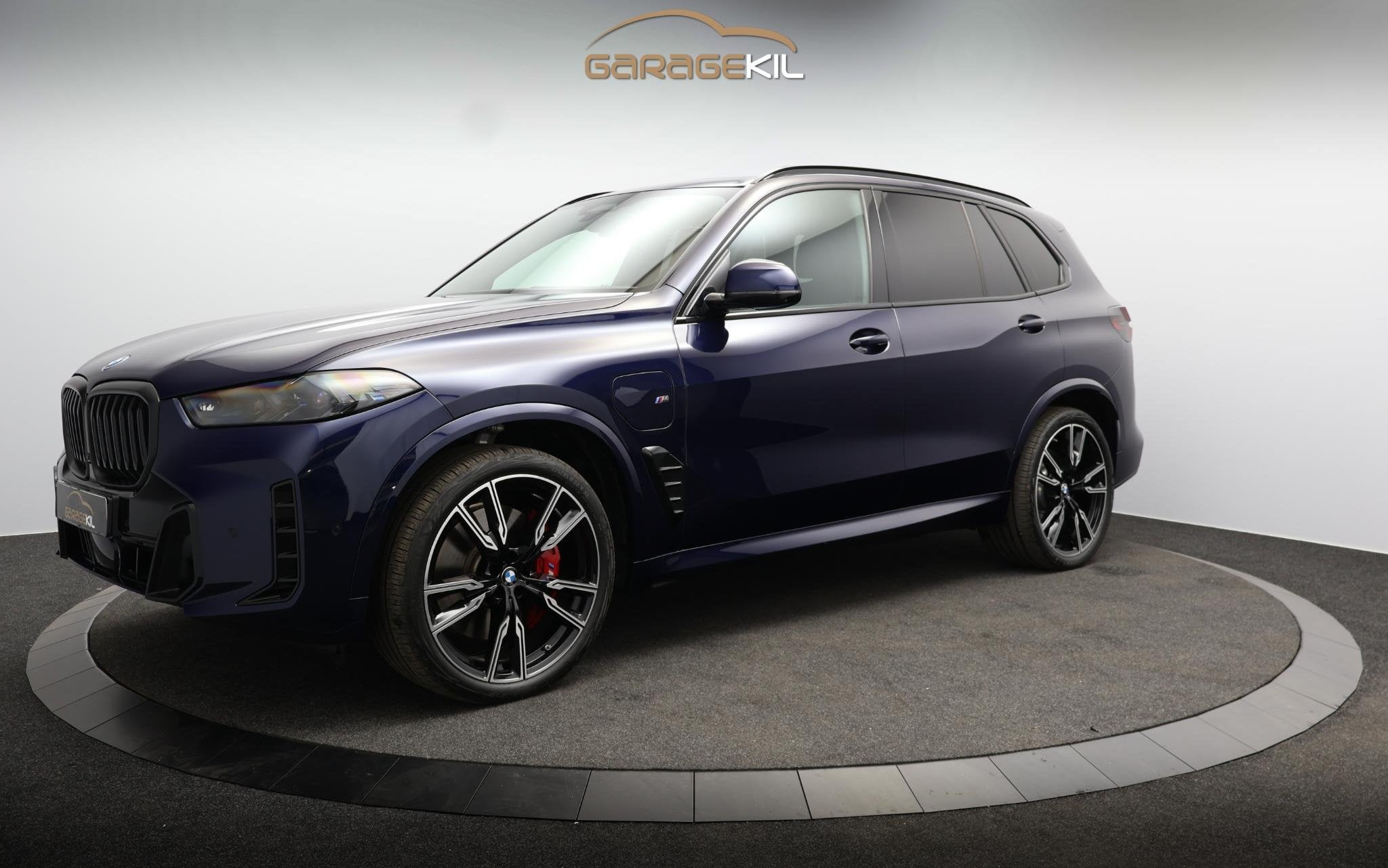 BMW X5 xDrive50e M-sport Pro / Dealeronderh / Comfort Stoele, Auto's, Automaat, Gebruikt, 2395 kg, Blauw