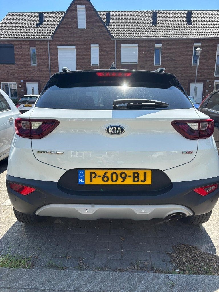 Kia Stonic (2019) 1.0 T-GDi ExecutiveLine Automaat, 450 kg, Leder en Stof, Particulier, SUV of Terreinwagen