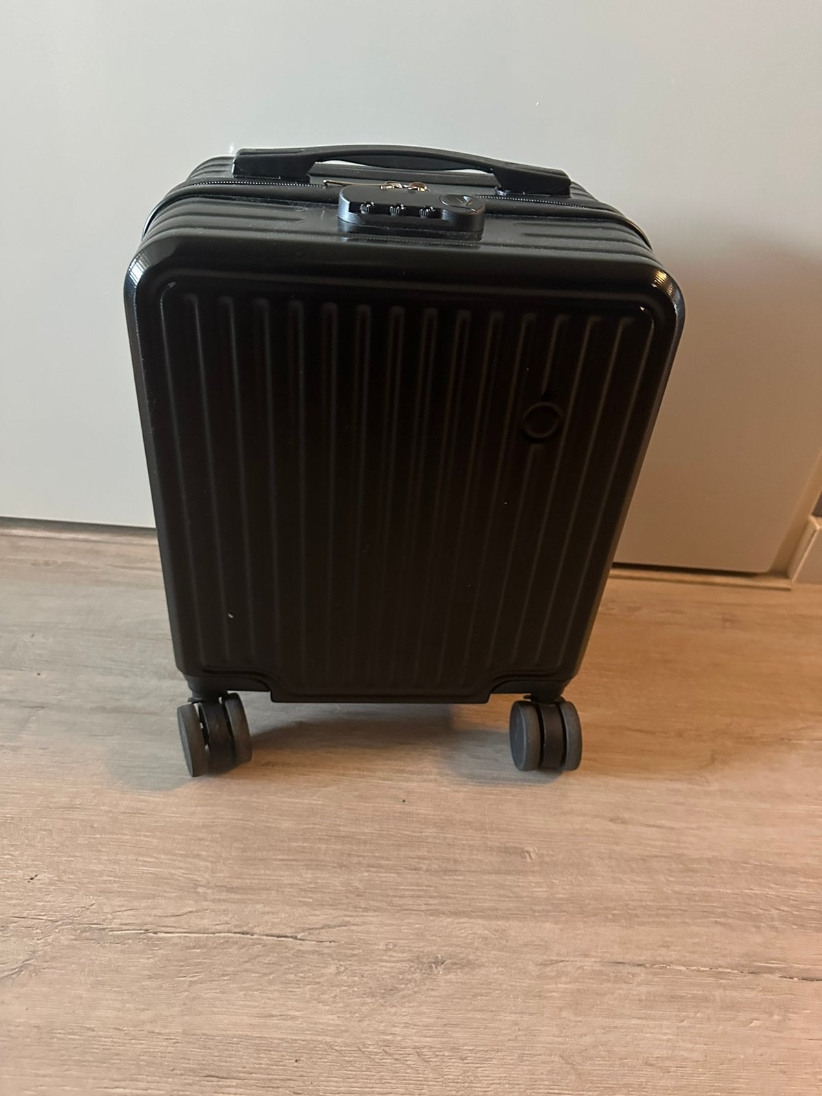 Kleine Trolley Koffer, Ophalen, Zo goed als nieuw, Hard kunststof, Wieltjes