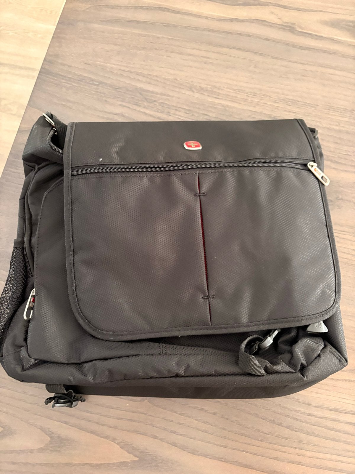 Nieuwe Wenger reistas - Ideaal voor reizen en werk, 40 tot 60 cm, 20 tot 30 cm, Zwart, Nieuw