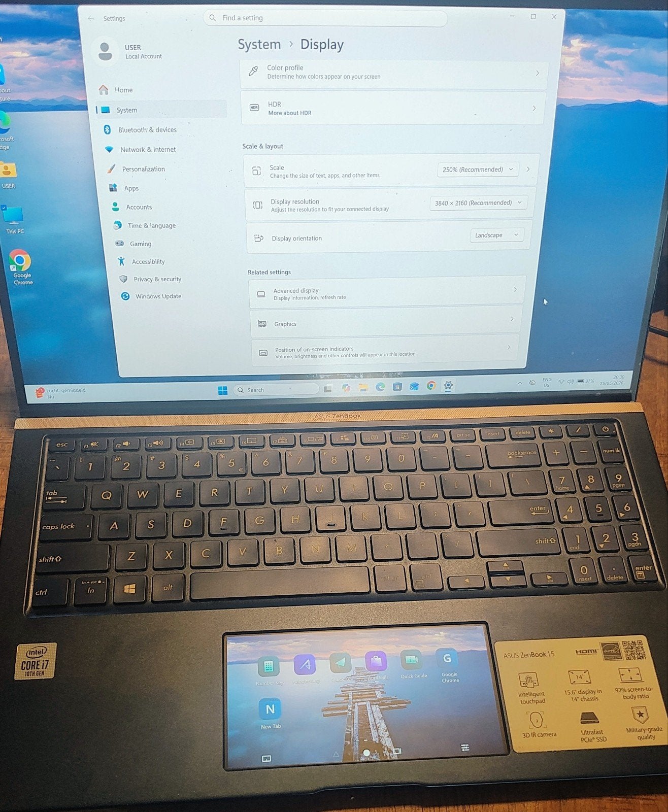 Laptop asus

Asus ZenBook 15 4k UX543F  dualscreen i7, Ophalen, Gebruikt, SSD, 500 GB