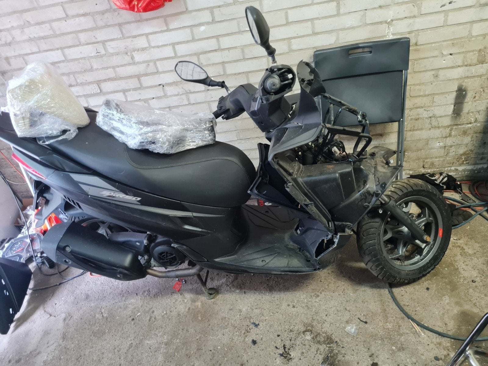 aprilia sxr voor onderdelen., Ophalen of Verzenden