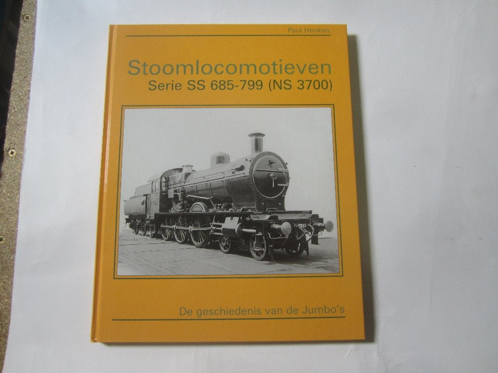 boeken NS treinen 4 stuks, Ophalen of Verzenden