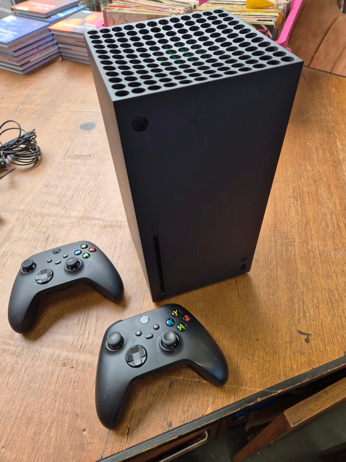 Xbox Series X - 1TB & 2 controllers, Ophalen of Verzenden, Gebruikt, Xbox Series X