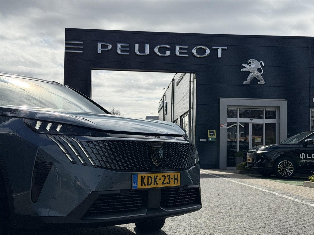 Peugeot 5008 GT 1.2 Hybrid 136PK e-DCS6 Automaat Navigatie,, Gebruikt, 1199 cc, Blauw, Hybride Elektrisch/Benzine