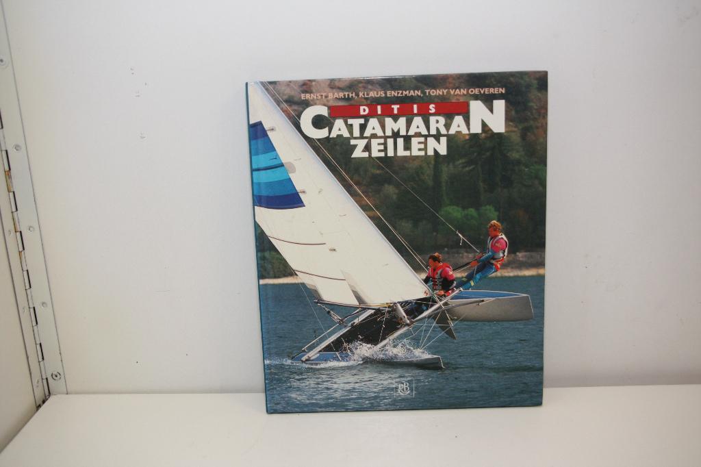 Dit is catamaranzeilen. Hardcover., Boeken, Sportboeken, Zo goed als nieuw, Watersport en Hengelsport, Ophalen of Verzenden