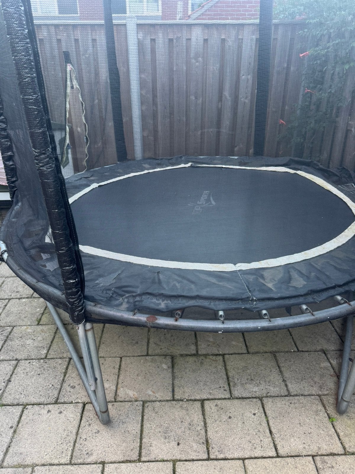 De trampoline, Ophalen, Gebruikt