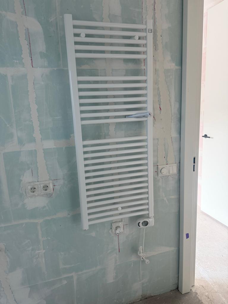 Zehnder elektrische radiator 120x50 cm - Nieuw, Ophalen, 500 tot 800 watt, Radiator, Nieuw