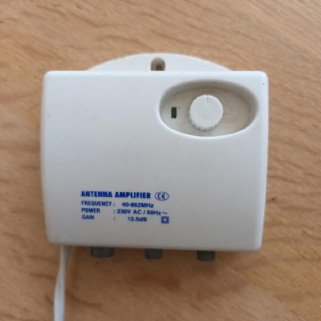 Antenne versterker met draaiknop, Ophalen of Verzenden, Overige merken