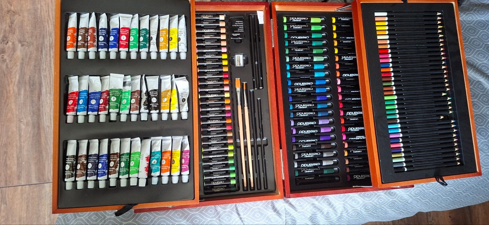 Grote Tekendoos met Verf, stiften en Potloden, Ophalen, Zo goed als nieuw, Acrylverf
